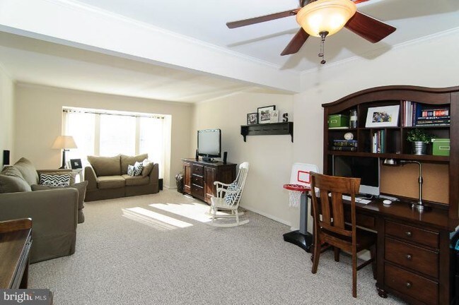 Foto del edificio - 7707 Old Woodstock Ln