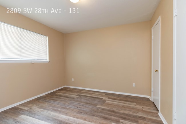 Foto del edificio - 2809 SW 28th Ave
