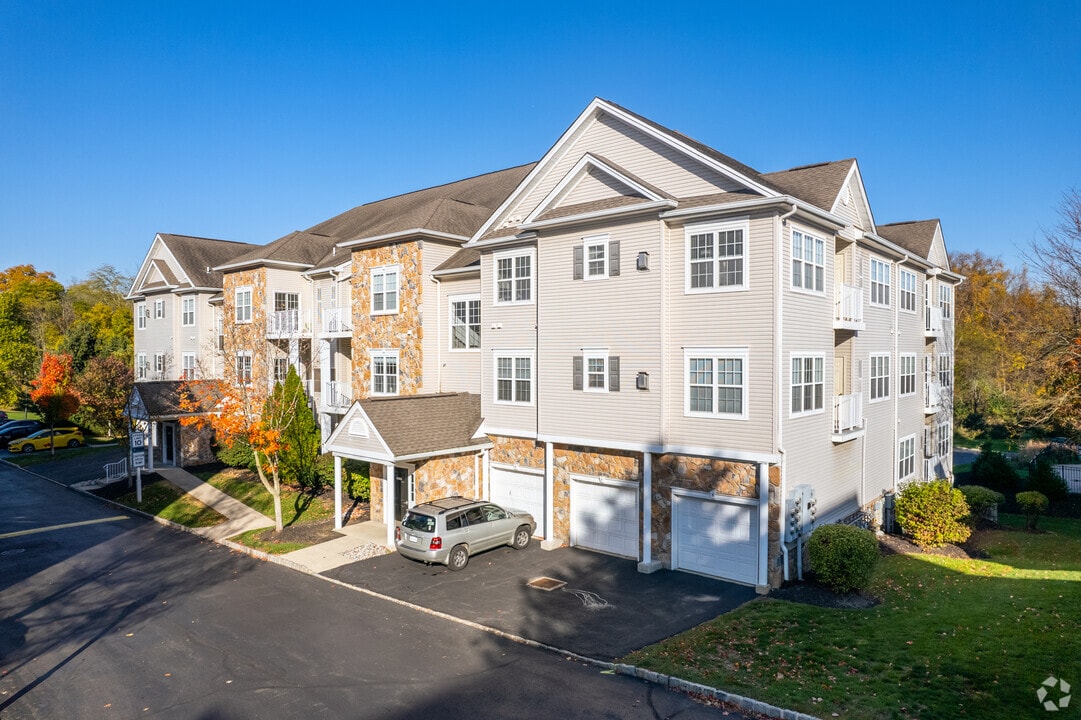 Saucon View Apartments photo 5