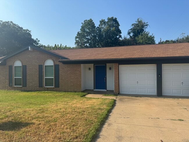 Building Photo - 1720 Richmond Dr