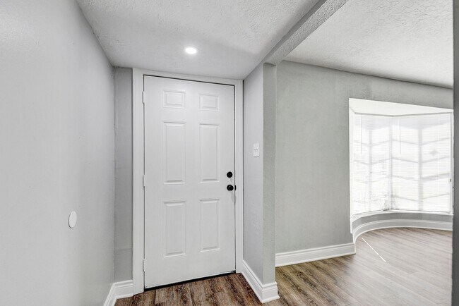 Foto del edificio - 128 Goodson Dr