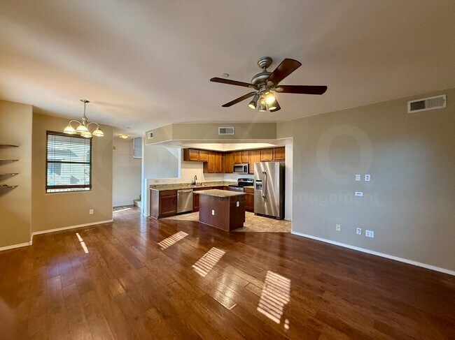 Foto del edificio - 900 S 94th St