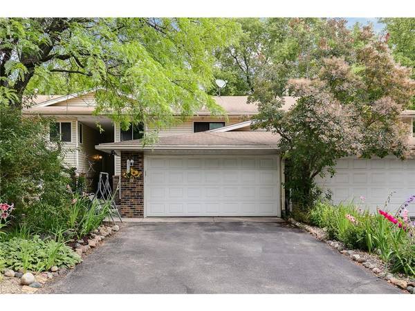 Building Photo - 6115 Creek View Trl