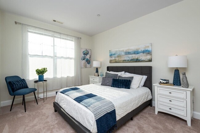 Building Photo - 100 Stockton St