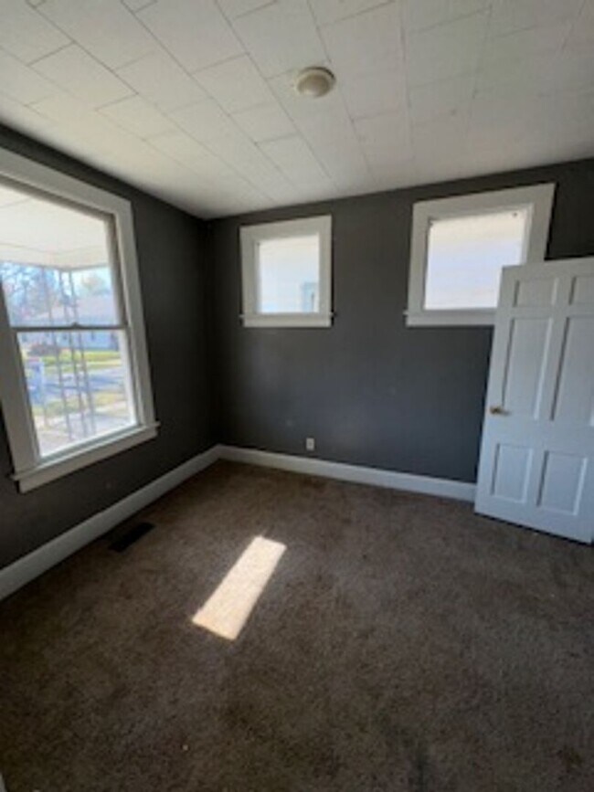 Foto del edificio - 658 E Louisiana St