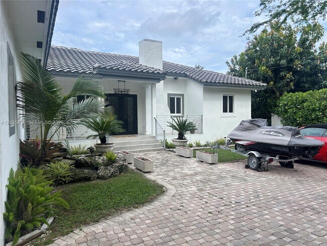 Foto del edificio - 12885 SW 77th Ave
