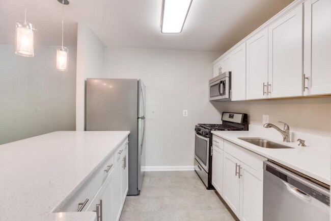 Foto del edificio - 5200 Crossfield Ct