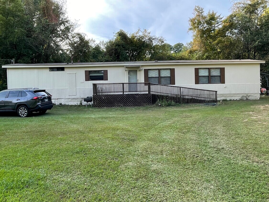 Primary Photo - 1311 E Columbia