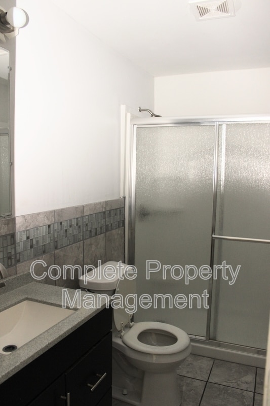 Foto del edificio - 5320 Java Ave