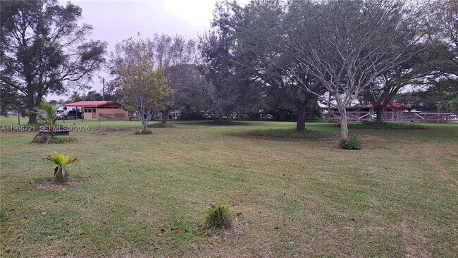 Foto del edificio - 23700 SW 207th Ave