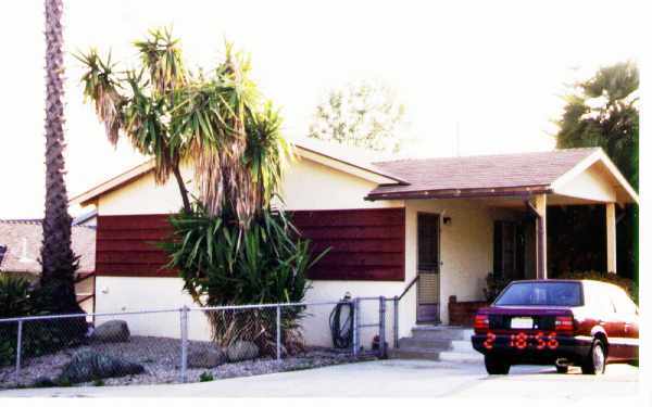 Building Photo - 2548-2550 Sunset Dr