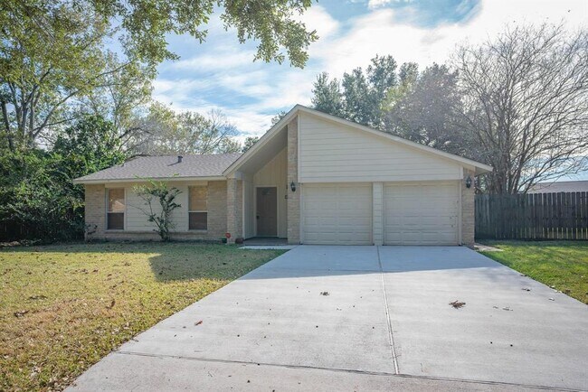 Building Photo - 3134 Jenny Dr