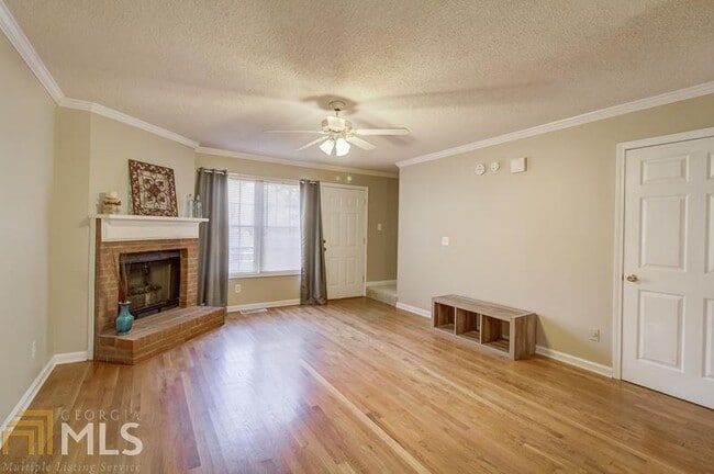 Building Photo - 104 Davis Mill Ct