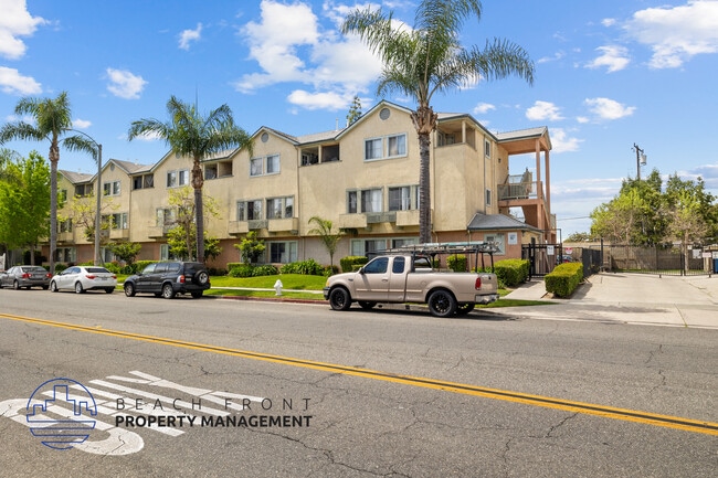 Building Photo - 1800 S. Broadway Ave.