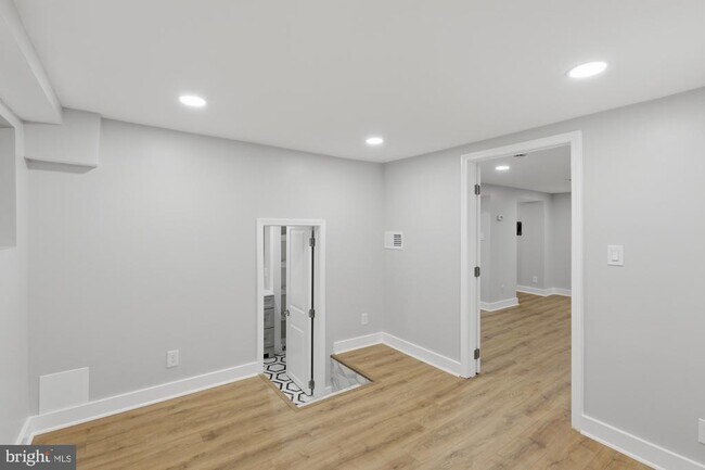 Foto del edificio - 2388 Champlain St NW