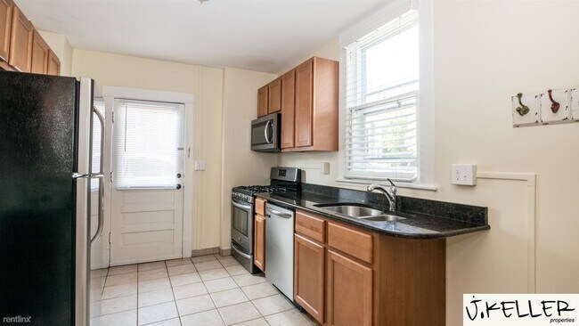 Foto del edificio - 4 br, 2 bath House - 221 W Mosley St