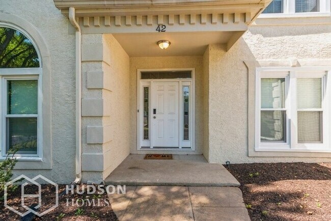 Building Photo - AVAILABLE NOW! - 42 Bruce Drive, Holland, ...