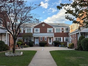 Building Photo - 245-39-24576 76th Ave