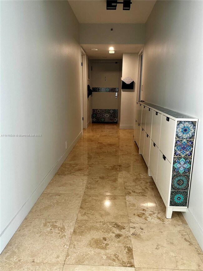 Foto del edificio - 1541 Brickell Ave