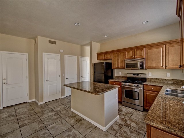 Building Photo - 2190 N 135th Dr