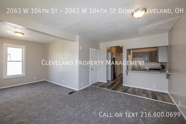 Foto del edificio - 2063 W 104th St