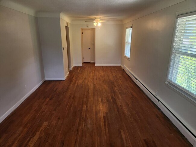 Foto del edificio - 2822 Kingman Blvd