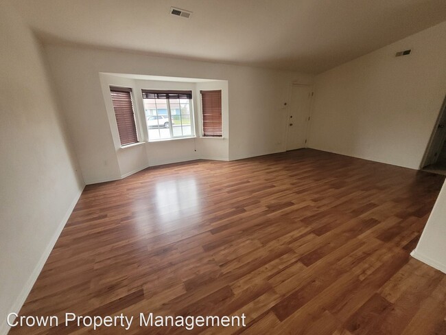 Building Photo - 3 br, 2 bath House - 4876 Mount Adams View...