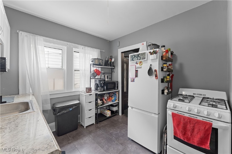 Photo - 3179 W 111th St (Cleveland, OH)