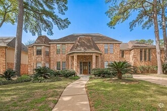 Building Photo - 18307 Champion Forest Dr