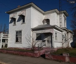 Building Photo - 207 N Main St