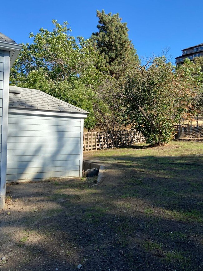 Foto del edificio - Cozy 3 Bedroom, 1 Bathroom Home with Spaci...