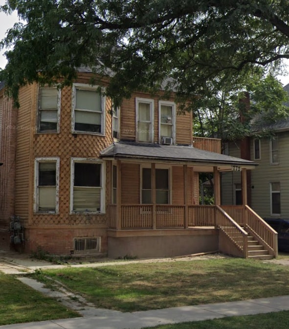 Building Photo - 772 Victoria Ave