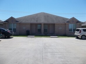 Building Photo - 3788 Oldenburg Ln