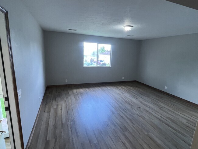 Foto del edificio - 705 Hall St