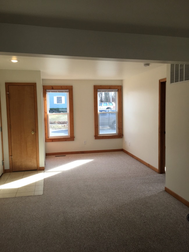 Building Photo - 204 Fogarty