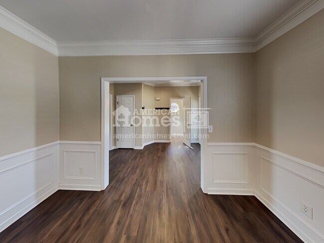 Building Photo - 2002 Fiona Way