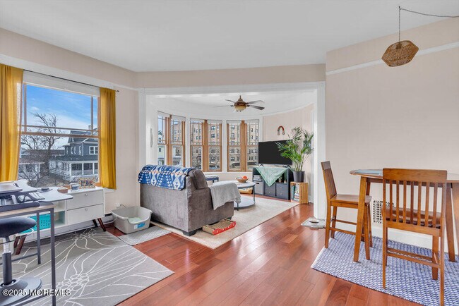 Foto del edificio - 304 8th Ave
