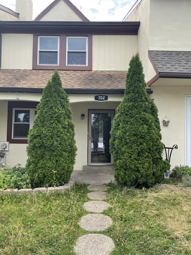 702 Walnut Ridge Dr, Pottstown, PA 19464 House Rental in Pottstown