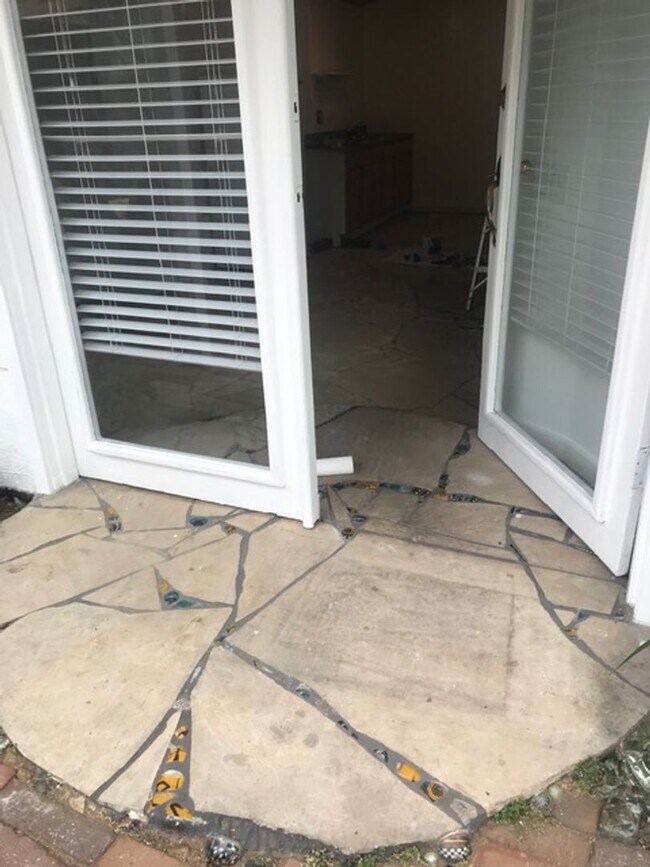 Foto del edificio - 21080 Laguna Canyon Rd