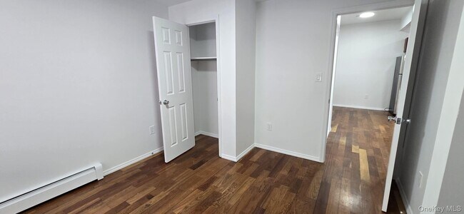 Building Photo - 60 W 184th St