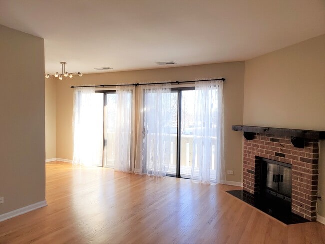 Foto del edificio - 733 Plum Tree Ct