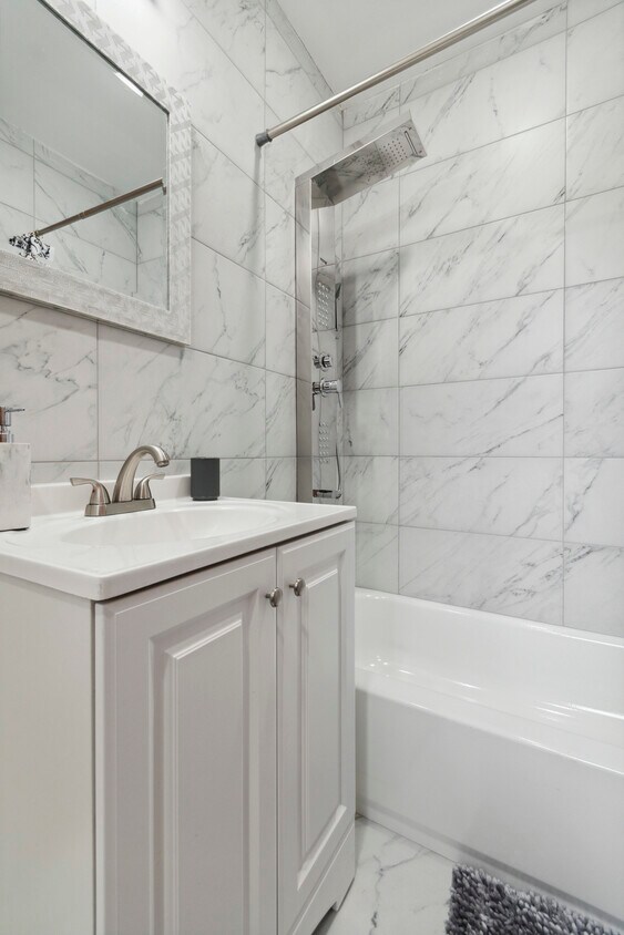 Unit 2 Bathroom - 1511 W Erie Ave