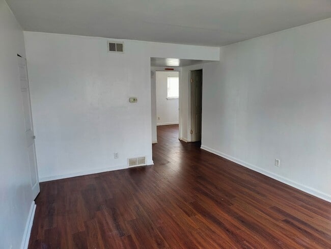 Foto del edificio - 384 W Indian Trail