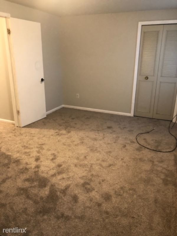 Foto del edificio - 3 br, 1.5 bath Apartment - 5482 colony dr n