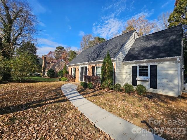 Building Photo - 901 Lightwood Dr