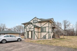 Building Photo - 17256 Kenyon St NE