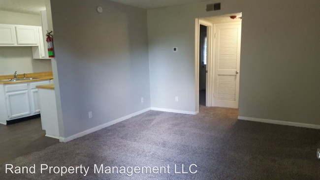 Building Photo - 201 Overbrook Dr
