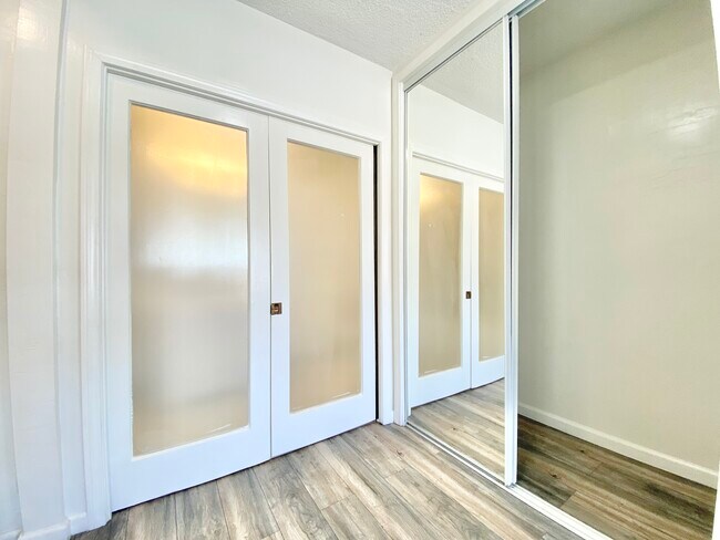 Building Photo - 5475 Homeside Ave