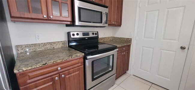 Comer en la cocina - 3707 Conroy Rd