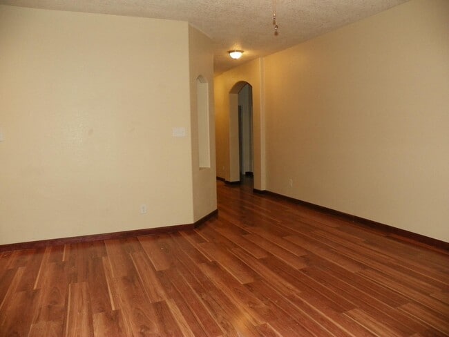 Building Photo - 1214 Northern Lights Way NE